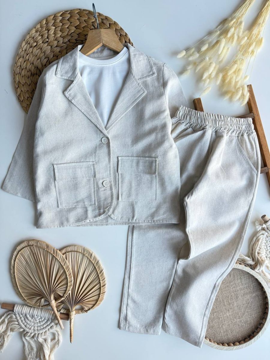 caps- Suit beige